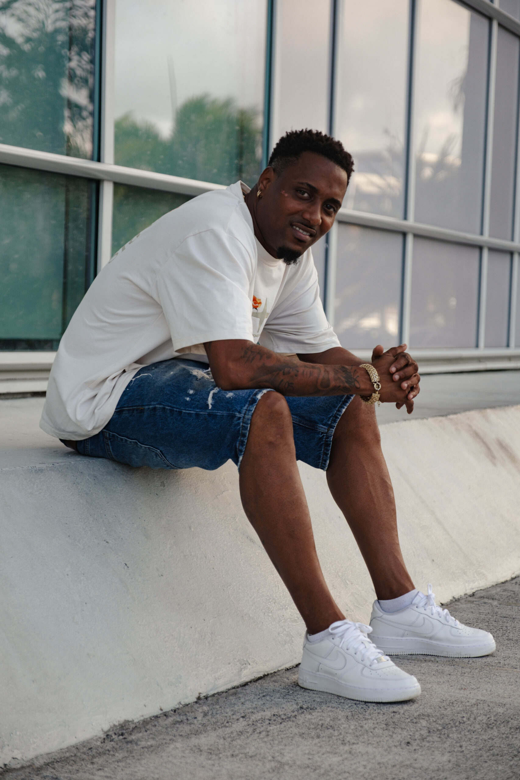Tizen, artiste guadeloupéen entre gwoka et dancehall | OKINKA